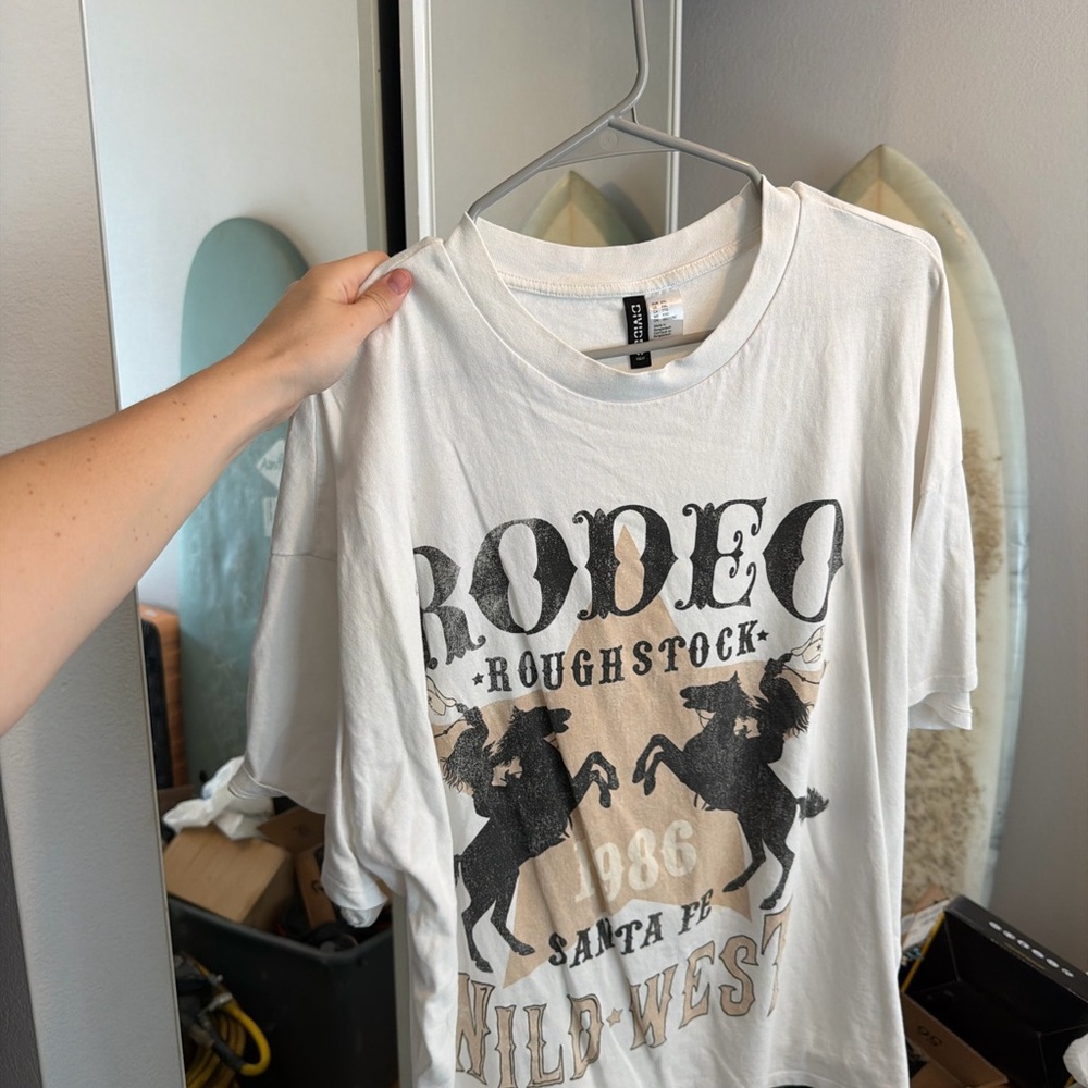 H&M tee - Picture 2 of 12
